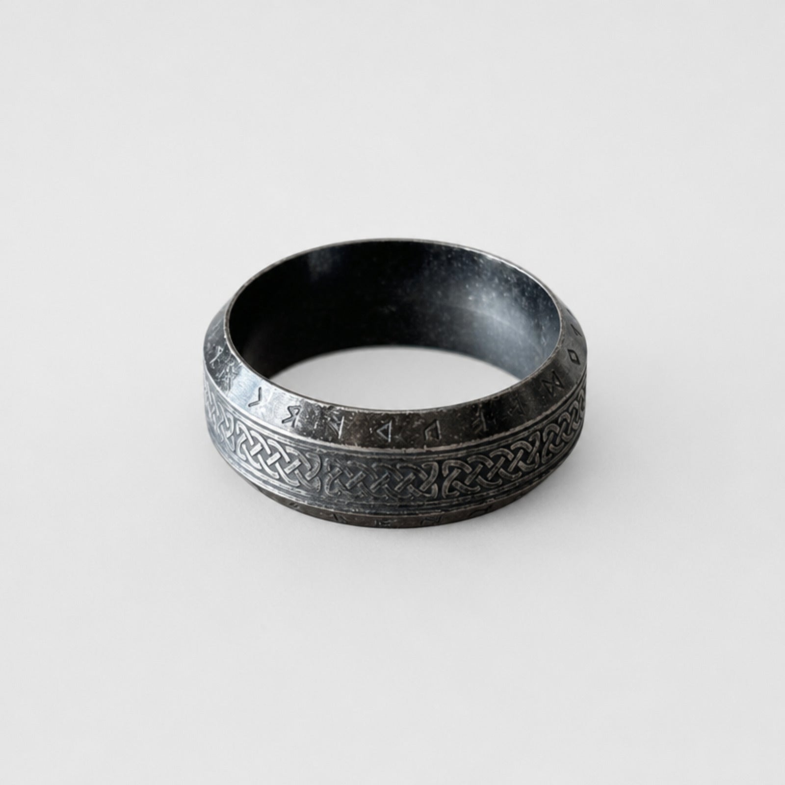Viking Rune Rung, Black
