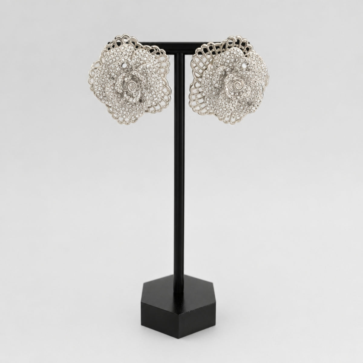 Handmade filigree earrings, Silver